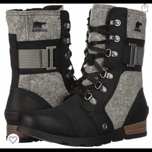 Worn twice! Sorel Carly combat boots, soooo comfy!